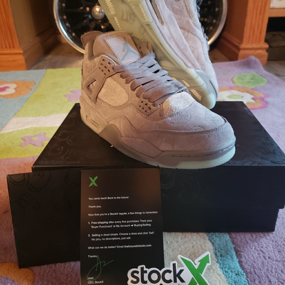 Air Jordan 4 "Kaws"